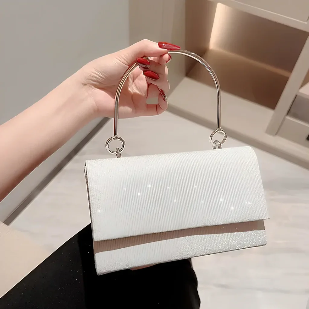 que lleva quinceañera accesorios de 15 años